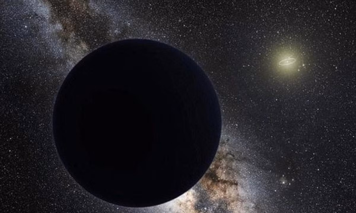 May mắn thay, Mroz và các đồng nghiệp của ông không chỉ quan sát duy nhất một ngôi sao. Thay vào đó, họ đang theo dõi hàng trăm triệu ngôi sao tại khu vực trung tâm Dải Ngân hà để tìm kiếm bất kỳ dấu hiệu nào của hiện tượng "microlensing". (Nguồn: GameK)