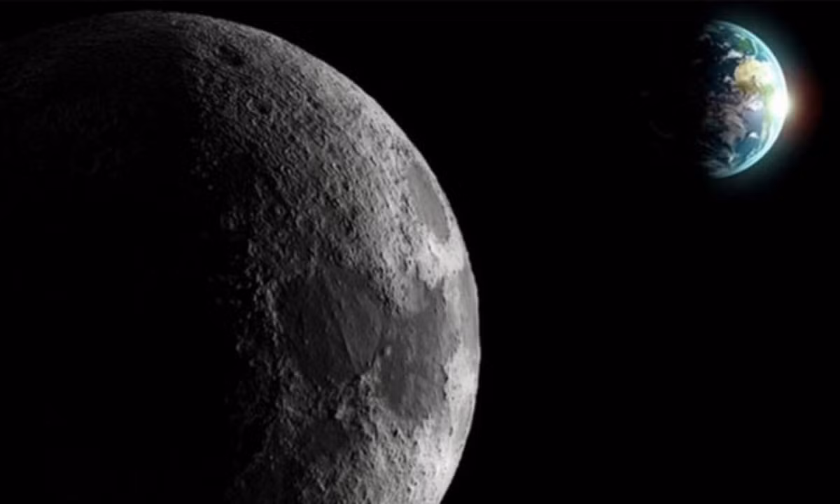 Điều này là do Mặt Trăng sẽ bị kéo quá gần giới hạn Roche của Trái đất, một khoảng cách trong thiên văn học được sử dụng để mô tả điểm tại đó các vệ tinh lớn hơn bị kéo ra xa bởi lực hấp dẫn của hành tinh của chúng. Theo đó Mặt Trăng có thể sẽ bị xé toạc bởi lực hấp dẫn của Trái Đất khổng lồ. (Nguồn: KhoaHoc.tv)