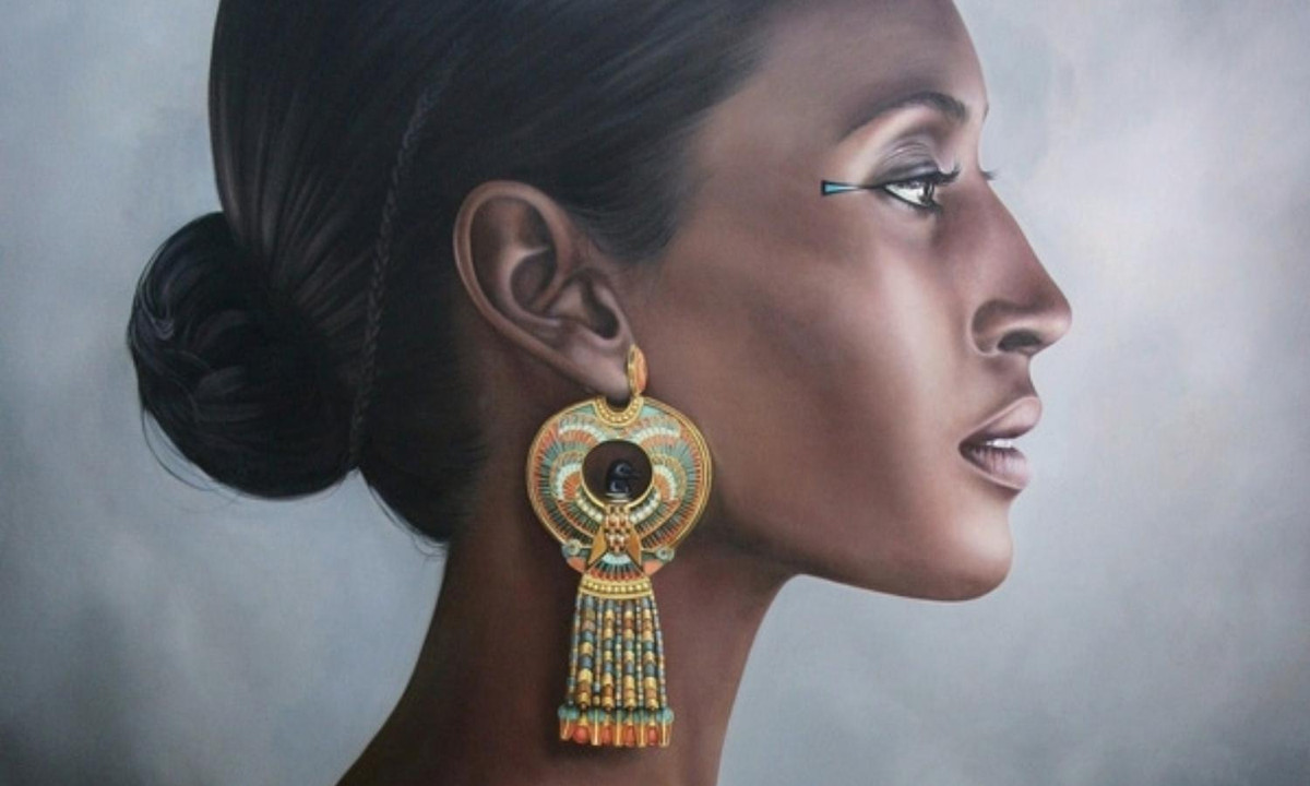 2. Nữ hoàng Hatshepsut: là con gái của Thutmose I và hoàng hậu Ahmose. Bà là một trong những nhà lãnh đạo tiến hành nhiều công trình xây dựng nhất thời Ai Cập cổ đại với nhiều dự án xây dựng ở cả thượng và hạ Ai Cập. (Nguồn: Toplist.vn) 