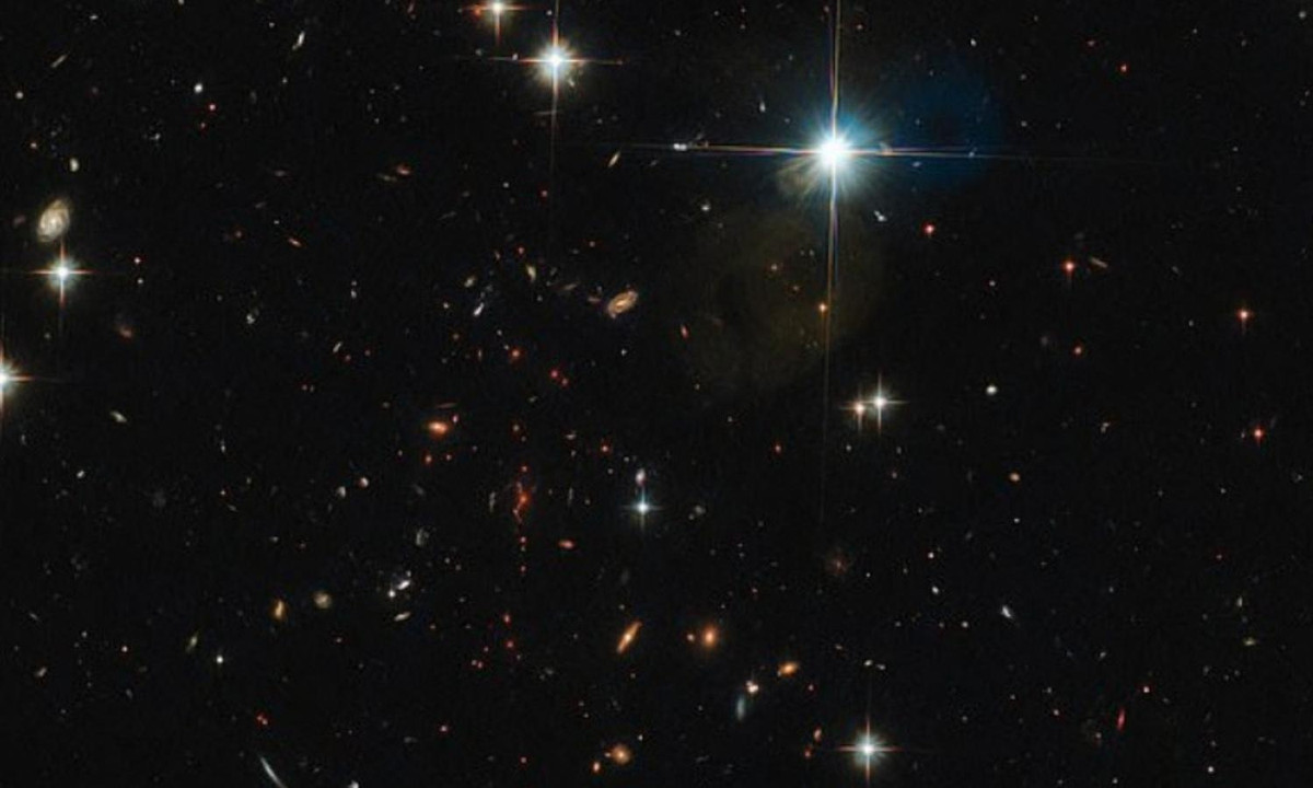 4. Năng lượng tối: Nếu như 27% thành phần cấu tạo vũ trụ thuộc về Vật chất tối thì 68% thành phần còn lại thuộc về Năng lượng tối (vật chất “thông thường” chúng ta biết chỉ chiếm có 5% mà thôi). (Nguồn: vov.vn)