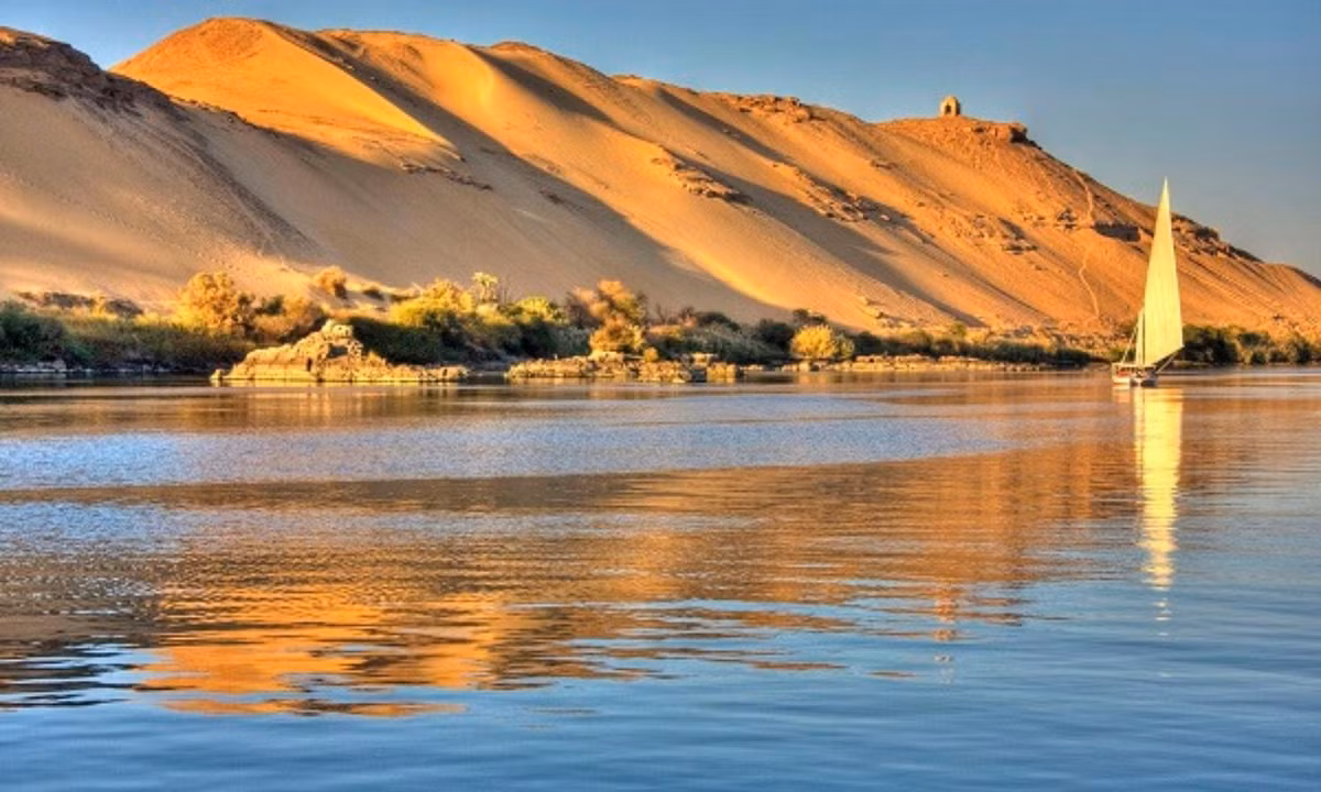 Nước sông Nile đã giúp họ chống lại các hiện tượng sói mòn đất, sự xâm lấn của sa mạc và là nguồn nước ngọt chính cho vùng đất khô cằn Ai Cập. (Nguồn:vtv.vn)