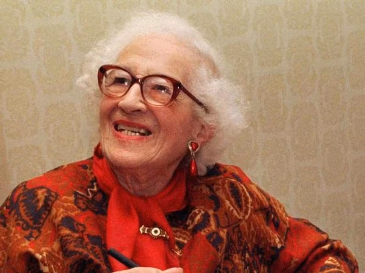 10. Người sống sót cuối cùng đã qua đời vào năm 2009: Millvina Dean vào năm 1912 là cô bé sơ sinh chỉ mới 2 tháng tuổi khi con tàu bị chìm. Bà đã được cứu sống và là người sống sót cuối cùng trên con tàu Titanic. (Nguồn: nld.com.vn) 