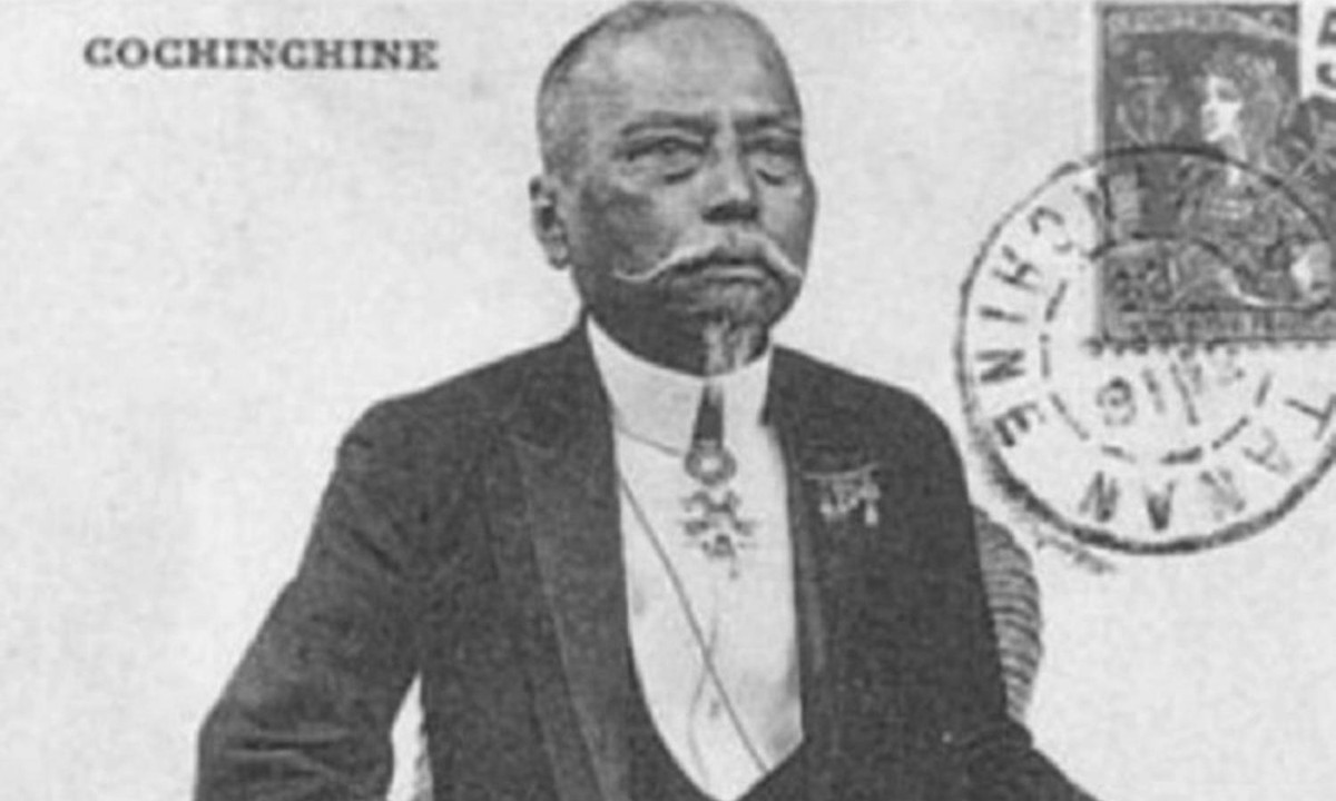 2. Đỗ Hữu Phương: hay còn gọi là Nhì Phương. Ông Phương giàu có bởi không chỉ được thừa hưởng khối gia sản kếch xù mà ông còn có tài tính toán như thần. Mỗi mùa vụ ông đều thu lợi lớn, kết nối với các tiểu thương, xây dựng hệ thống bán buôn riêng biệt. (Nguồn: Vietnamnet)