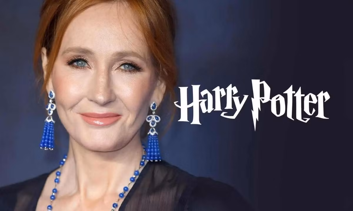 2. J.K Rowling - 1 tỷ đôla Mỹ: tiểu thuyết gia này là tác giả bộ truyện Harry Potter từng đoạt nhiều giải thưởng và bán được hơn 500 triệu bản (đây cũng là bộ truyện bán chạy nhất trong lịch sử). (Nguồn: pdvg.it)