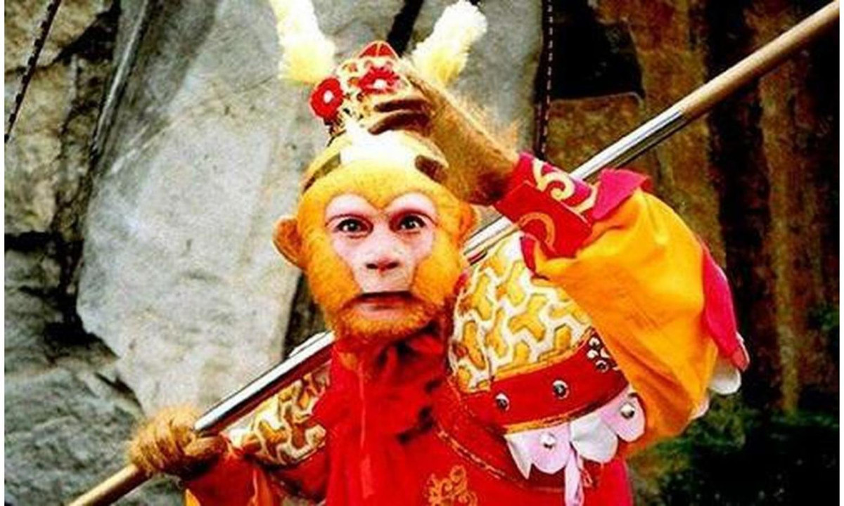 Trong đó, đại đồ đệ Tôn Ngộ Không với 72 phép thần thông biến hóa gây được sự chú ý nhiều nhất. Nhưng bản tính của mỹ hầu vương lại nổi loạn, giai đoạn đầu thậm chí còn khá bất trị. Ảnh: Dân Việt.