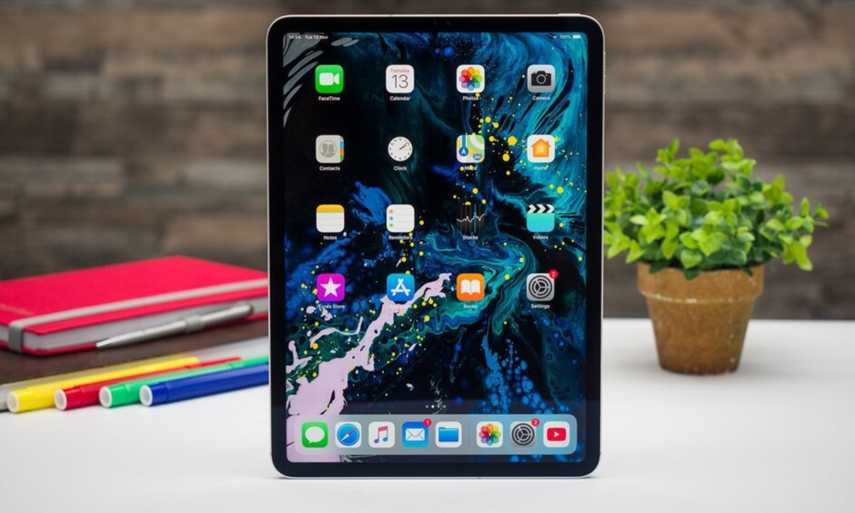 4. Máy tính bảng sẽ sớm “chết”: Thorsten Heins gây lên một làn sóng phản đối dữ dội khi ông nói với Blooomberg rằng: “Trong 5 năm tới, tôi không nghĩ ra bất kỳ lý do gì để có một máy tính bảng nữa”. Một tháng sau Heins đã trở lại với bình luận của mình, cho rằng: “Chúng tôi quan tâm đến máy tính bảng, bất cứ nó như thế nào chăng nữa”. Nhưng có lẽ đã quá muộn. (Nguồn: VietNamNet) 