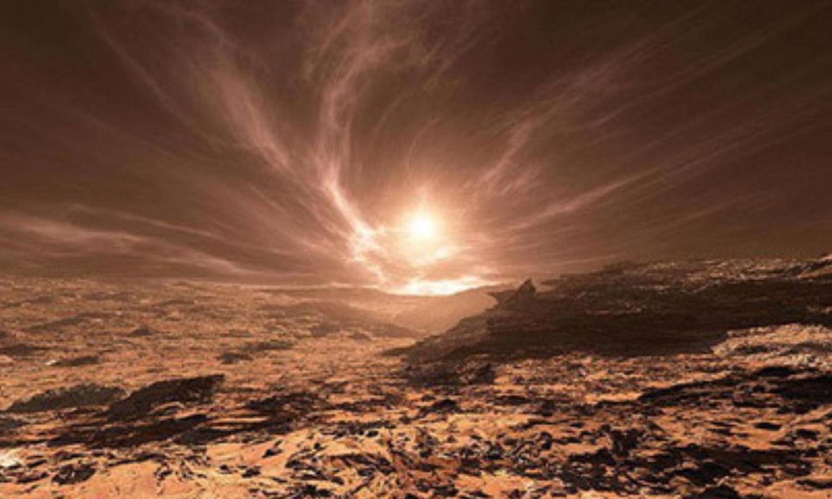 5. Mars- Hỏa tinh: trên sao Hỏa một trận bão bụi có thể phát triển trong một vài giờ và bao toàn bộ hành tinh trong vòng vài ngày. Chúng là những cơn bão bụi lớn nhất và mạnh nhất trong hệ mặt trời. Hỏa bụi xoáy tạo ra những hình tháp đạt chiều cao của đỉnh Everest với sức gió khoảng 300 km mỗi giờ. (Nguồn: tienphong.vn)