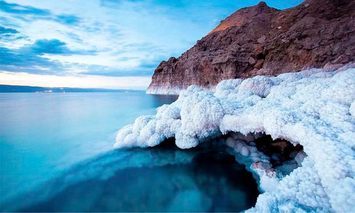 Hãy tưởng tượng, nếu một lượng muối quá mặn như vậy vào mắt, mũi, tai… thì chắc chắn cảm giác sẽ không hề dễ chịu chút nào. (Nguồn: VYC Travel)