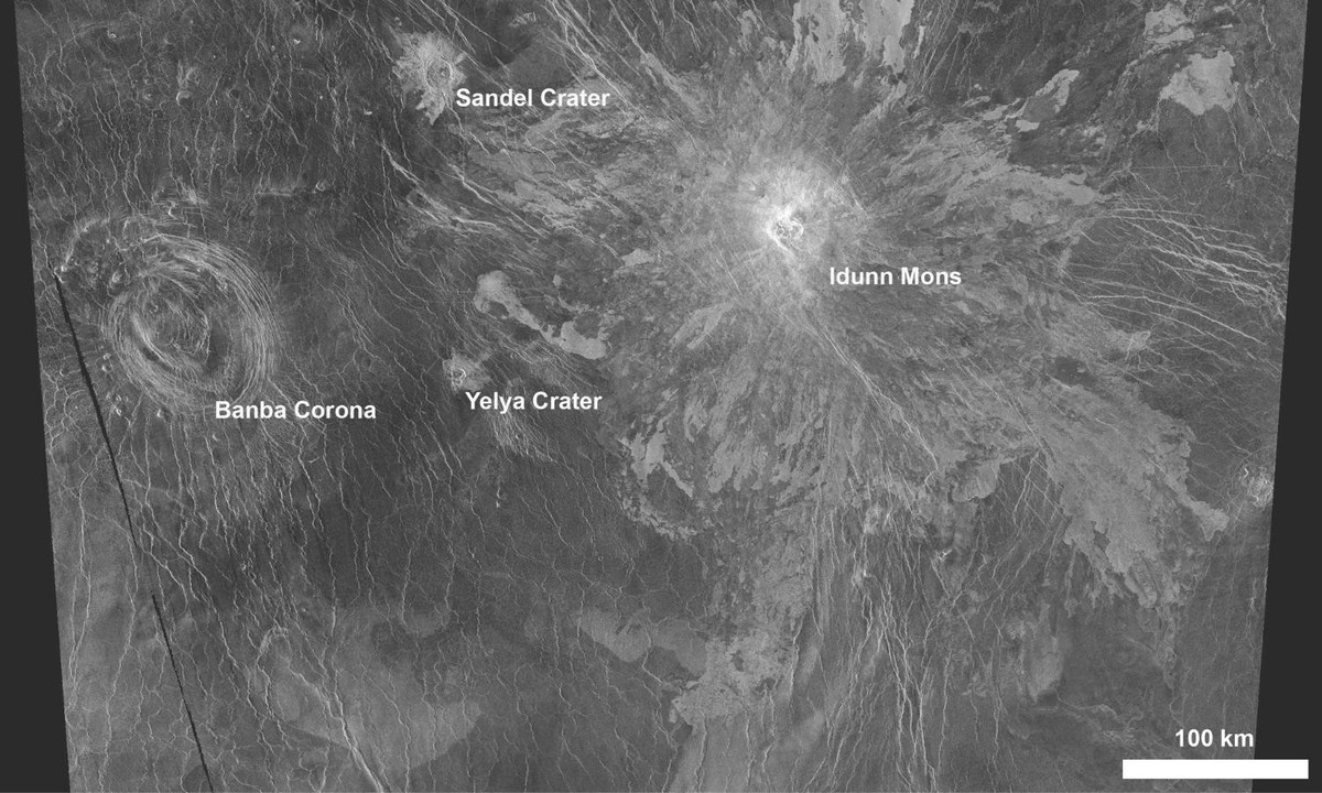 Các nhà nghiên cứu đã phân tích các quan sát của tàu vũ trụ về đỉnh núi lửa này, để tìm bất kỳ dấu hiệu nào cho thấy nó có hoạt động gần đây. (Nguồn: planetary.org)