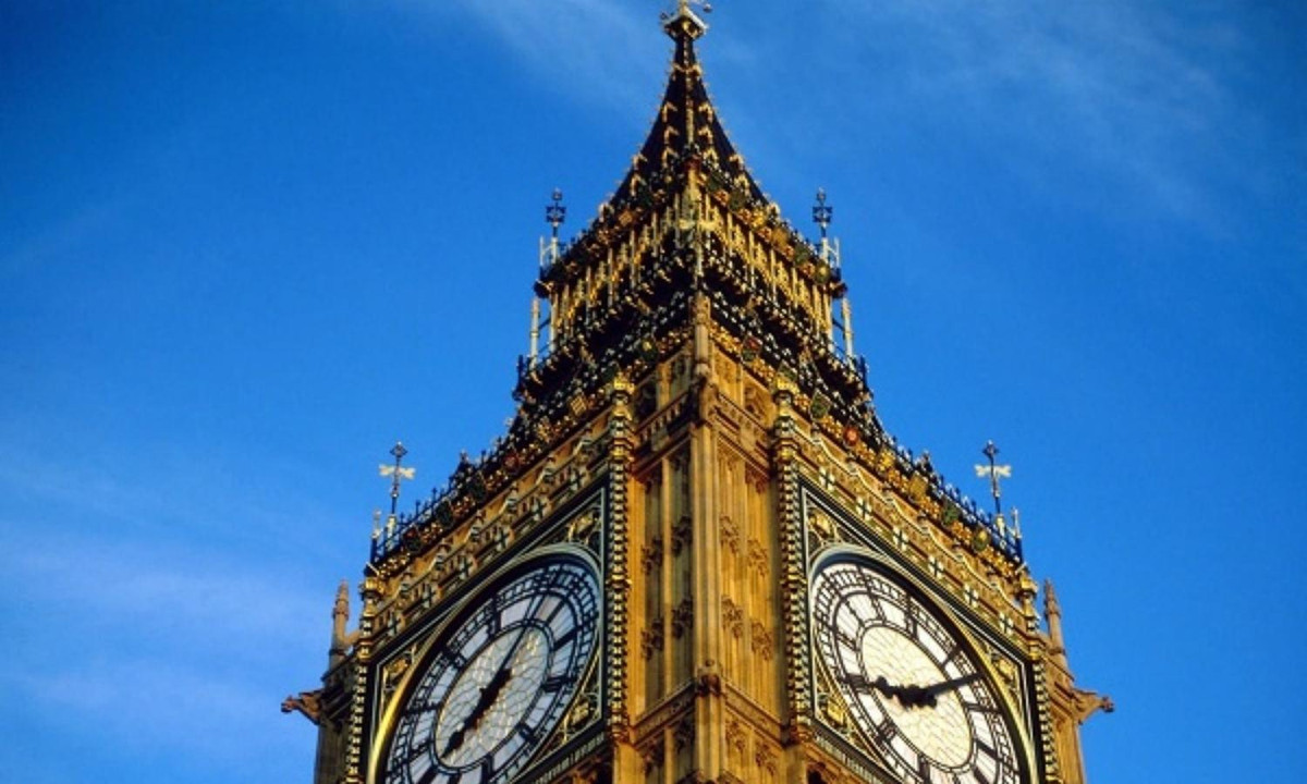 Bất chấp những thăng trầm, biến thiên của lịch sử, ngày nay, đồng hồ Big Ben vẫn đứng vững và trung thành với nhiệm vụ đổ chuông mỗi giờ. Nguồn: Du học Ocean.