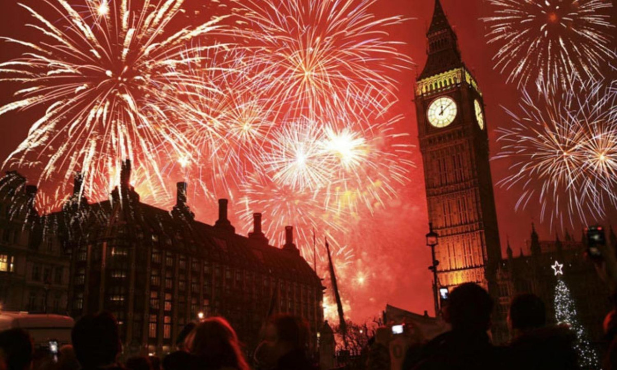 Người dân London và cả nước Anh, đã quen dần với việc chờ đón tiếng chuông của tháp đồng hồ Big Ben trong mỗi đêm giao thừa, và các ngày lễ của nước Anh. Nguồn: Lữ hành Việt Nam.