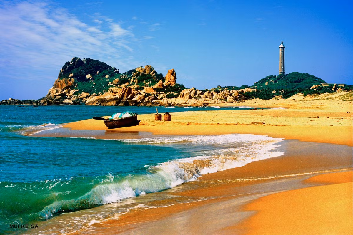 Du lịch Phan Thiết Tết Dương Lịch 2018 luôn là sự lựa chọn hàng đầu của những du khách yêu mến cái đẹp của biển với giá khoảng 1.400.000 - 2.000.000 đồng. Ảnh: sông bé tourist