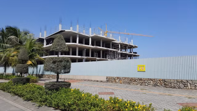 Tháng 3/2017, dự án được lãnh đạo TP Đà Nẵng cho phép điều chỉnh quy hoạch theo đề xuất của Sở Xây dựng: bố trí diện tích sử dụng đất đối với các khu vực tiện ích trong khu đô thị;... Ảnh: diamondlotusvietnam.com