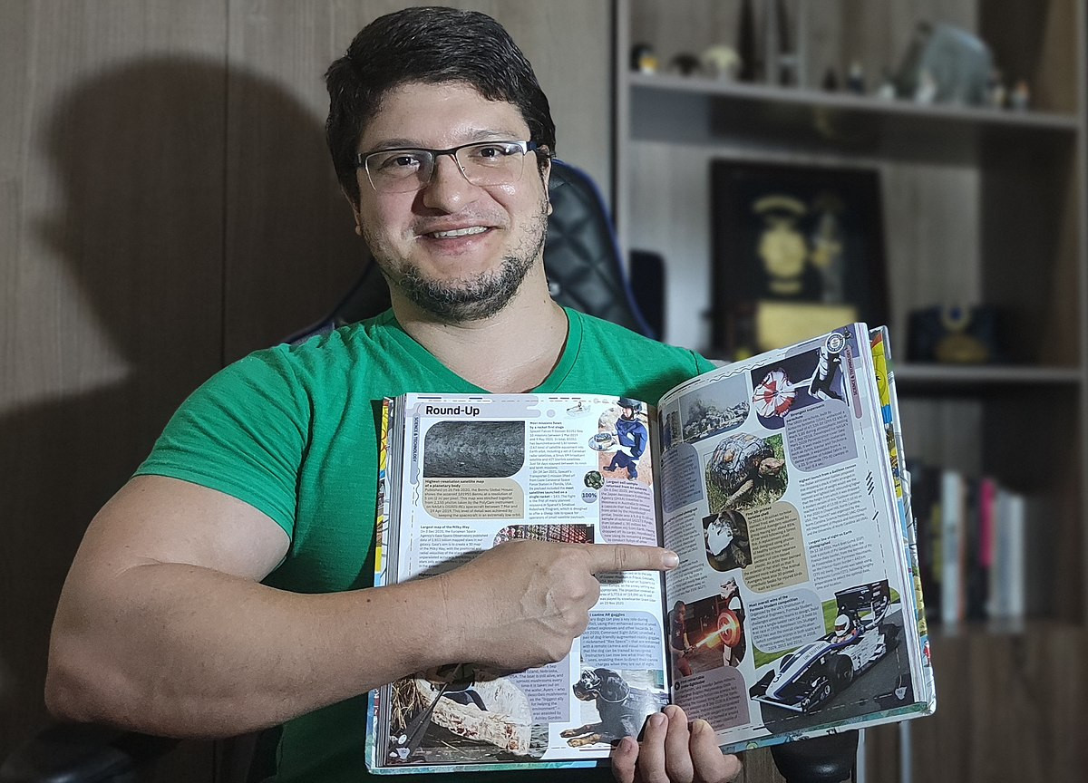 Nhờ vậy, chuyên gia Moraes tạo ra một hình ảnh bán thân kỹ thuật số màu xám sử dụng dữ liệu khách quan và kỹ thuật lập mô hình đáng tin cậy. Ngoài ra, ông còn bổ sung tóc và màu da vào mô hình để diện mạo của "Người Rồng" trông sống động hơn.