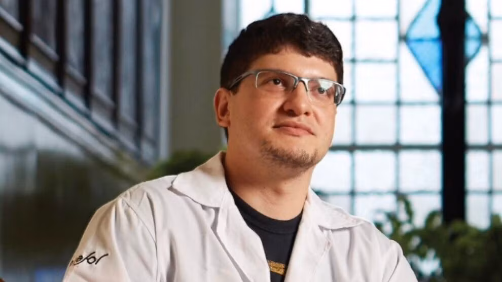 Một số nhà nghiên cứu cho rằng, "Người Rồng" có hộp sọ lớn như vậy có thể là nhằm thích nghi với nhiệt độ lạnh giá ở Cáp Nhĩ Tân. Vào mùa đông, khu vực này thường có nhiệt độ khoảng -16 độ C.