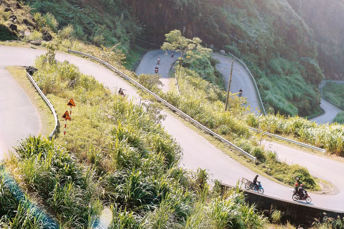 Chuyen phuot Ha Giang tu tuc 4 ngay 4 dem bang xe may