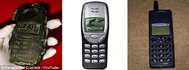 Phiến đất sét này có hình dáng khá giống điện thoại Nokia khi có những chi tiết trên bề mặt giống màn hình và bàn phím.