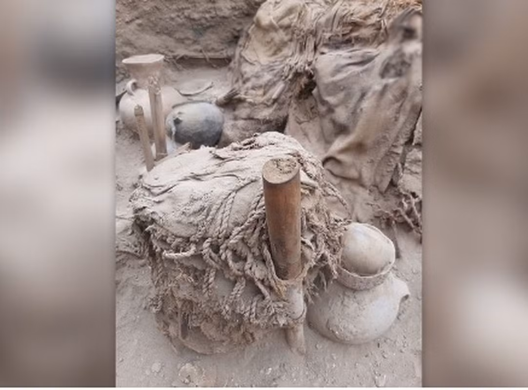 Theo các chuyên gia, tất cả xác ướp đều được quấn vải. Trong đó, một số xác ướp còn sử dụng vải nhiều màu sắc và dây thừng.