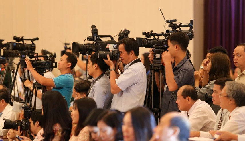 Phó chủ tịch Hội Nhà báo Việt Nam: Cần giải quyết thấu đáo bài toán kinh tế báo chí - Hình 2 Pho chu tich Hoi Nha bao Viet Nam: Can giai quyet thau dao bai toan kinh te bao chi-Hinh-2