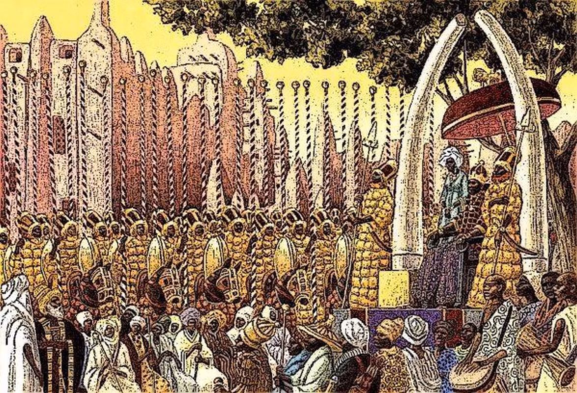 Đặc biệt, vào năm 1324, hoàng đế Mansa Musa I thực hiện chuyến hành hương đến thánh địa Mecca theo truyền thống trong đạo Hồi. Trong chuyến đi này, ông phô trương sự giàu có của mình bằng cách dẫn theo đoàn tùy tùng gồm hàng chục nghìn quân lính, thường dân và nô lệ, 500 sứ giả mặc trang phục bằng lụa và đeo trang sức vàng, nhiều lạc đà và ngựa chở theo 50 tấn vàng.