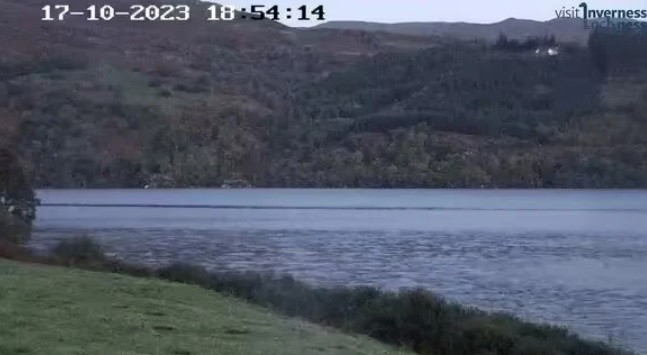 Theo lời kể của ông Eoin, hình ảnh quái vật hồ Loch Ness được ghi lại thông qua webcam hướng về phía hồ nước này vào ngày 17/10.