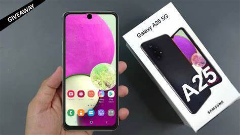  Samsung Galaxy A25 5G mới được "trình làng" đã nhanh chóng trở thành tâm điểm thu hút sự chú ý của những tín đồ công nghệ. Đây là mẫu smartphone tầm trung được Samsung ra mắt nhằm thu hút người dùng hạn chế về ngân sách nhưng vẫn có thể sở hữu một sản phẩm nhiều tính năng.