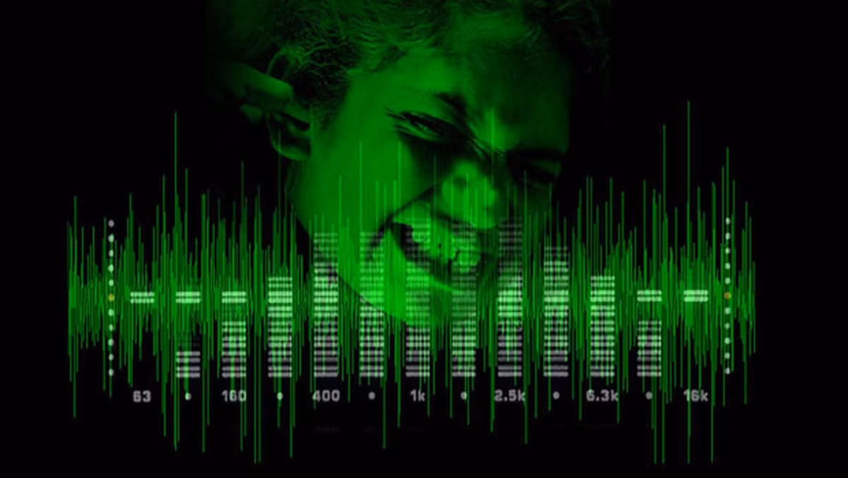 Đa số những người nghe thấy âm thanh "The Hum" cho hay cảm thấy khó chịu, đau đầu, buồn nôn, chóng mặt, chảy máu cam, rối loạn giấc ngủ...