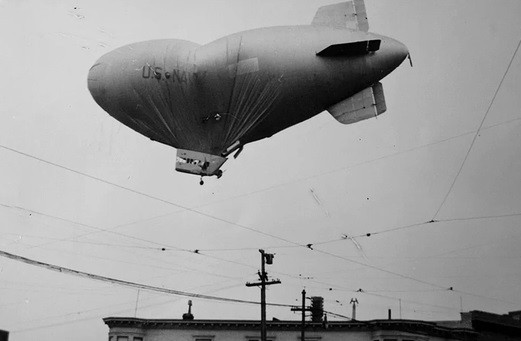 Sau đó, khinh khí cầu L-8 tiếp tục bay sâu vào đất liền trước khi rơi xuống thành phố Daly. Khi các nhân viên cứu hộ tới nơi, họ không tìm thấy Trung úy Ernest và thiếu úy Charles. Dù mở rộng tìm kiếm trong suốt nhiều ngày nhưng lực lượng chức năng vẫn không tìm thấy dấu vết nào của họ. Về sau, họ được xác định mất tích trong khi làm nhiệm vụ. Đến nay, giới điều tra vẫn chưa thể làm sáng tỏ 2 người này đã gặp phải chuyện gì và số phận của họ ra sao.