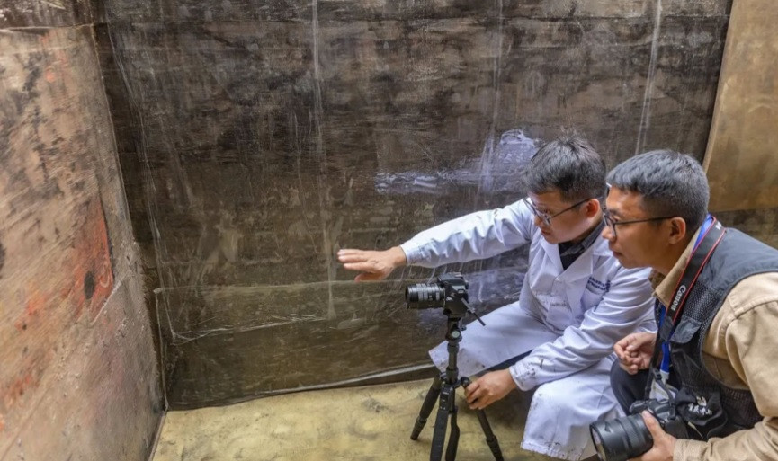 Theo nhà khảo cổ học Wang Meng, một thành viên nhóm nghiên cứu, ngôi mộ cổ hơn 2.000 tuổi này được bảo tồn tốt nhất trong số những ngôi mộ từng được khai quật ở phía Tây Nam Trung Quốc.