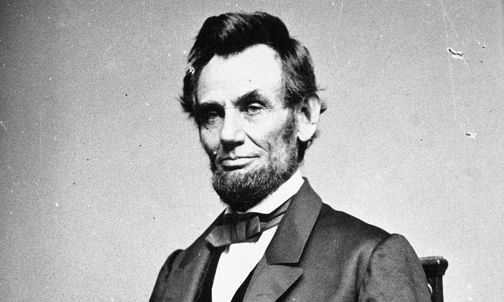Ngày 1/1/1863, Tổng thống Mỹ Abraham Lincoln ban hành Tuyên ngôn Giải phóng Nô lệ. Nhờ vậy, hơn 3 triệu nô lệ da đen ở Mỹ được giải phóng. Đồng thời, tổng thống Lincoln tuyên bố Nội chiến Mỹ là cuộc đấu tranh chống lại chế độ nô lệ.