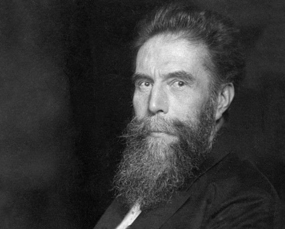 Nhà vật lý người Đức Wilhelm Röntgen chụp tia X quang đầu tiên vào ngày 22/12/1895. Tuy nhiên, phải đến ngày 1/1/1896, ông mới công bố khám phá tuyệt vời này.
