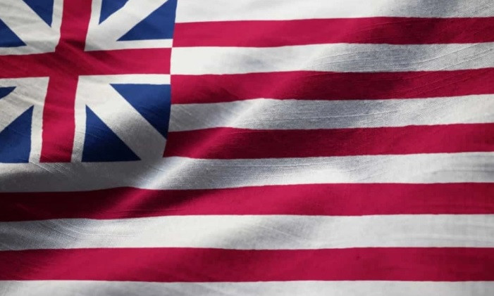 Lá cờ Grand Union Flag (Đại Đoàn Kết) được George Washington trưng bày lần đầu tiên vào ngày 1/1/1776. Đây được coi là quốc kỳ đầu tiên của nước Mỹ.