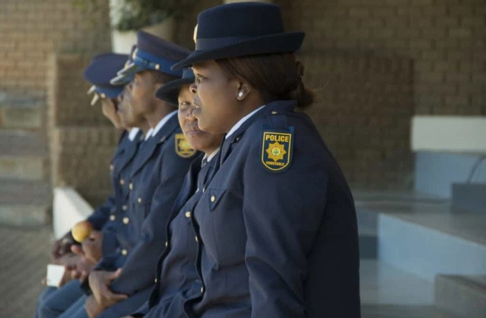 Ngày 1/1/1972 đánh dấu sự kiện lần đầu tiên trong lịch sử, các nữ cảnh sát trở thành thành viên chính thức của Lực lượng Cảnh sát Nam Phi.