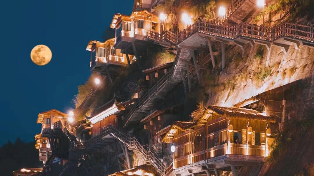 Những ngôi nhà ở đây đều được xây theo lối kiến trúc của người Giang Tây xưa