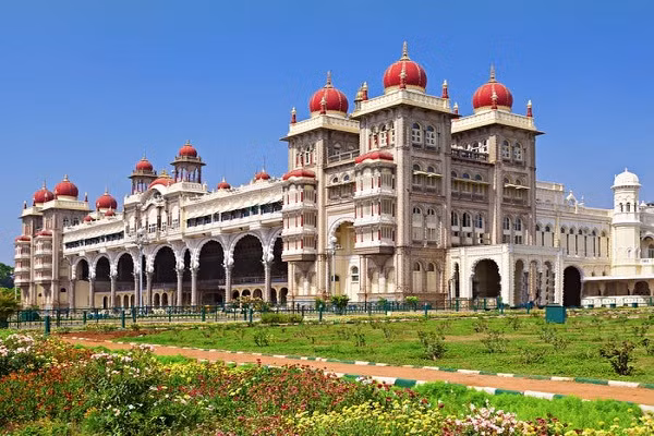 Choang ngop noi o cua gia dinh Hoang gia khap the gioi-Hinh-8