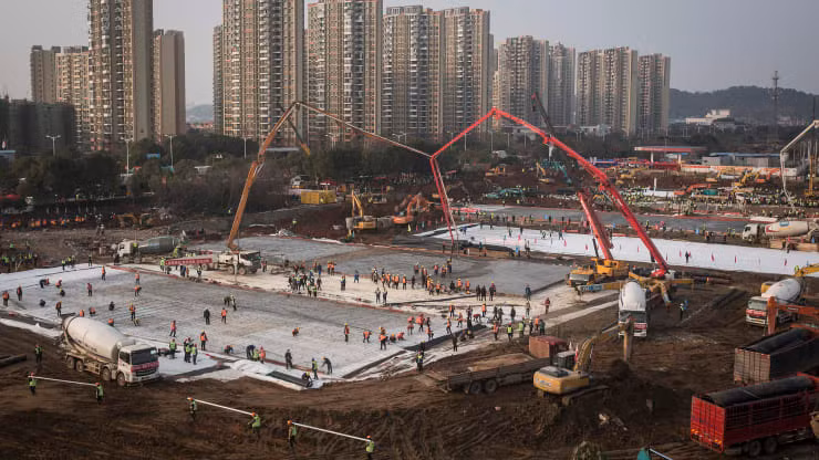 Toan canh 8 ngay Vu Han xay cap toc benh vien da chien doi pho virus corona-Hinh-5