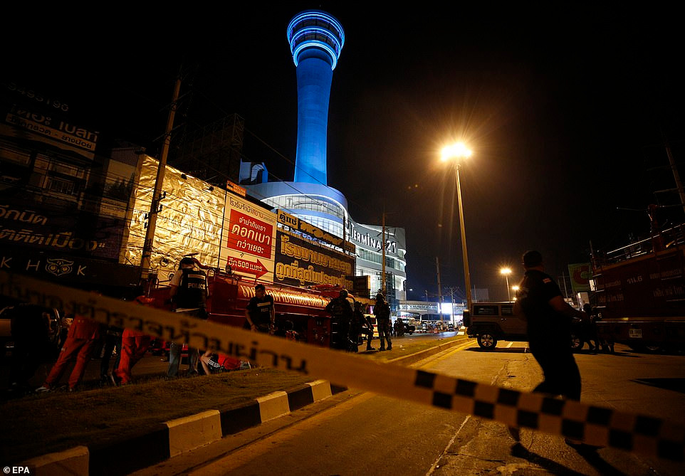 Thủ tướng Thái Lan Prayuth Chan-o-cha cho hay nguyên nhân vụ xả súng ban đầu được xác định là do xuất phát từ sự thù hằn liên quan đến một giao dịch đất đai mà trong đó hung thủ Thomma cảm thấy bị lừa.