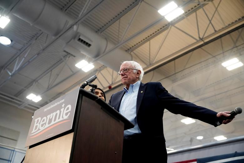 Kết quả một cuộc khảo sát được Reuters/Ipsos thực hiện từ ngày 14 đến 17/2 cho thấy, Thượng nghị sĩ bang Vermont Bernie Sanders, 78 tuổi, đang nhận được tỷ lệ ủng hộ là 25%.