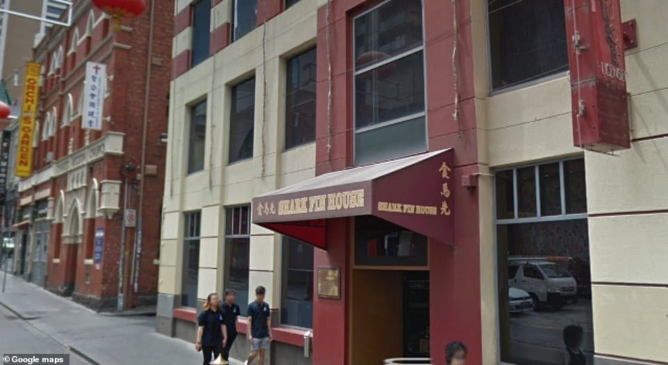 Nhiều khu Phố Tàu khác trên thế giới cũng đìu hiu, vắng người qua lại. Mời độc giả xem thêm video: Cách nhận biết người có biểu hiện nhiễm virus corona (Nguồn video: VTC1)