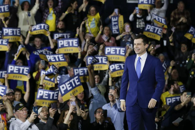 Trong cuộc bầu cử sơ bộ tại New Hampshire vừa qua, cựu Thị trưởng thành phố South Bend Pete Buttigieg đứng ở vị trí thứ hai với tỉ lệ ủng hộ là 24,4%.