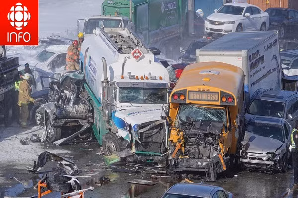 200 xe tai nan lien hoan tren cao toc, 70 nguoi bi thuong