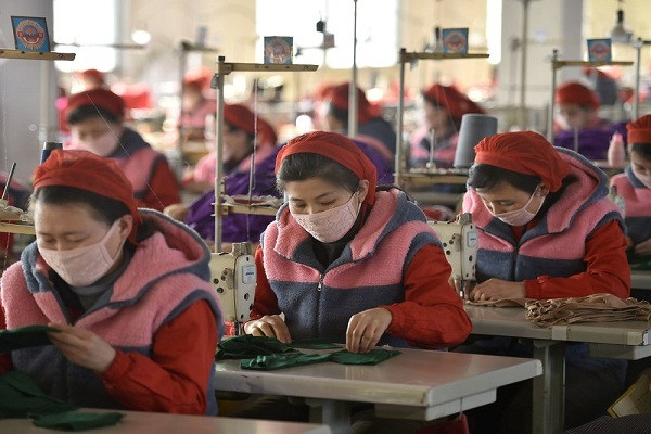 Su that ve khau trang, xa phong chong COVID-19 cua Trieu Tien