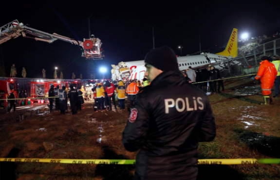 Hiện trường vụ tai nạn được phong tỏa.