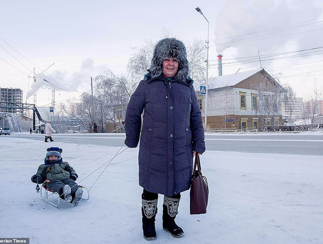 Trẻ em ở độ tuổi tiểu học ở khu vực Yakutsk được nghỉ học khi nhiệt độ giảm xuống âm 45 độ C.