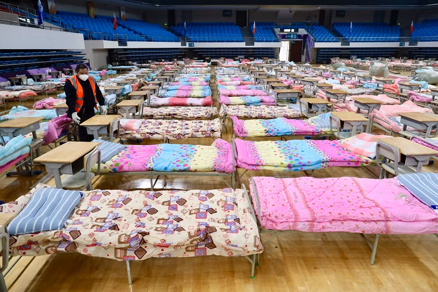 Còn đây là bức ảnh chụp tại một bệnh viện cabin di động ở nhà thi đấu Wuhan Hongshan ngày 4/2.