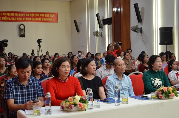 Trao giai cuoc thi “Viet ve cuon sach yeu thich cua ban