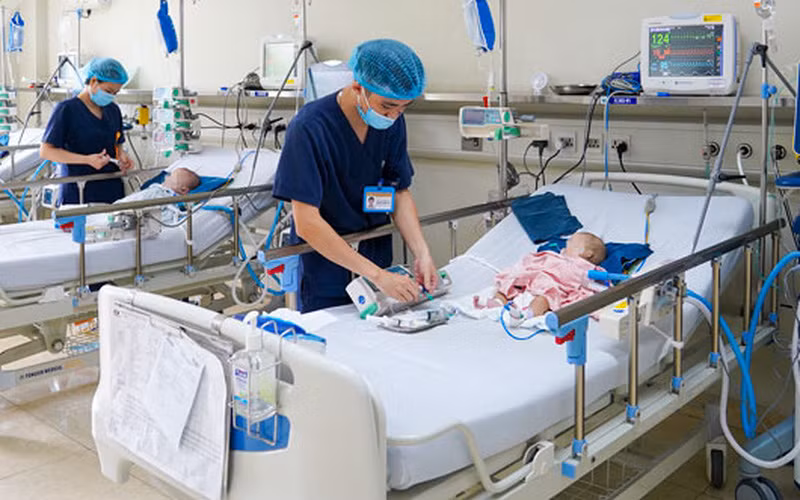 Ha Noi: Yeu cau giam sat tinh hinh benh nhan Adenovirus