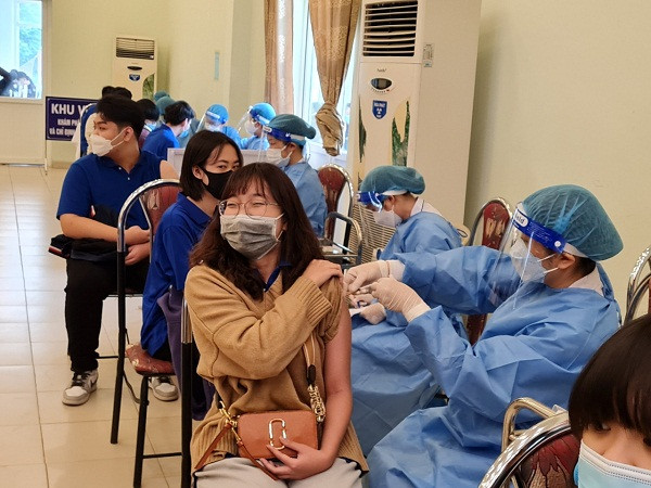 Ha Noi ho tro nhan vien y te cao nhat 10 trieu dong/nguoi