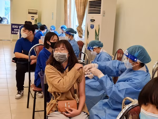 Ha Noi ho tro nhan vien y te cao nhat 10 trieu dong/nguoi