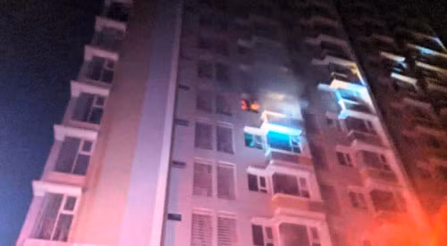 Cu dan Flora Anh Dao thao chay trong dem vi am anh... hoa hoan Carina